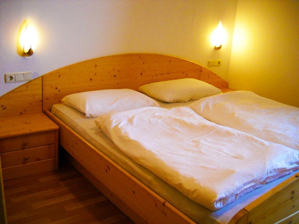 Gasthof Hohenbichl Terenten Zimmer foto