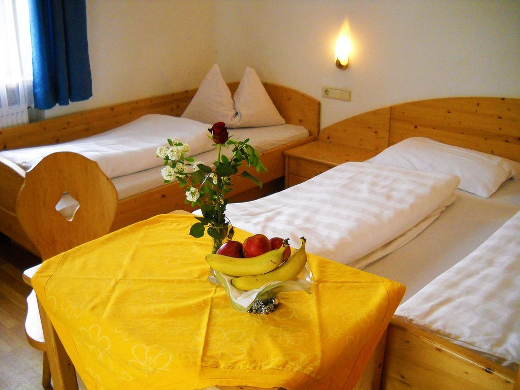 Gasthof Hohenbichl Terenten Zimmer foto